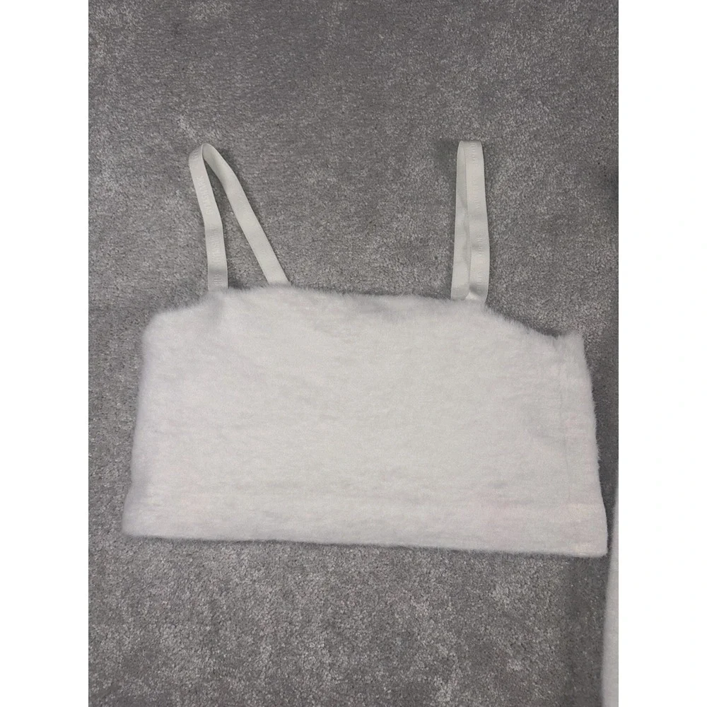 Whitney Gymshark Fuzzy Knit 2-Piece Lounge Set – Ivory Med Crop Top & L Shorts